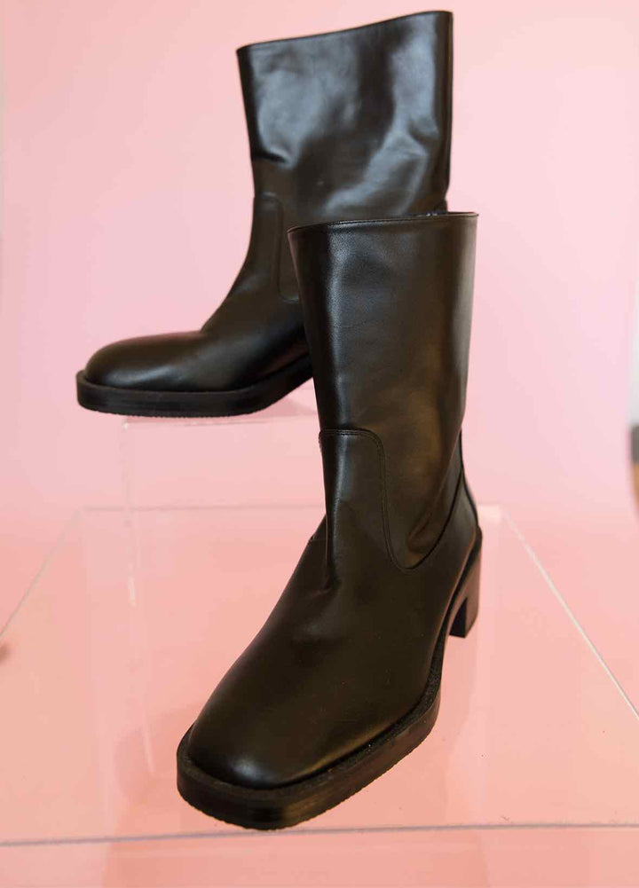Stuart Weitzman Shoe Size 9 Boots
