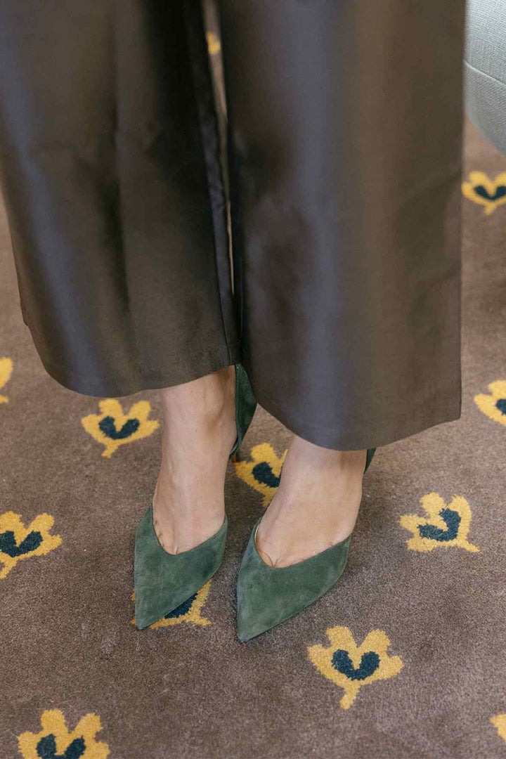 Marc Fisher Size 7.5 Green Suede Shoes
