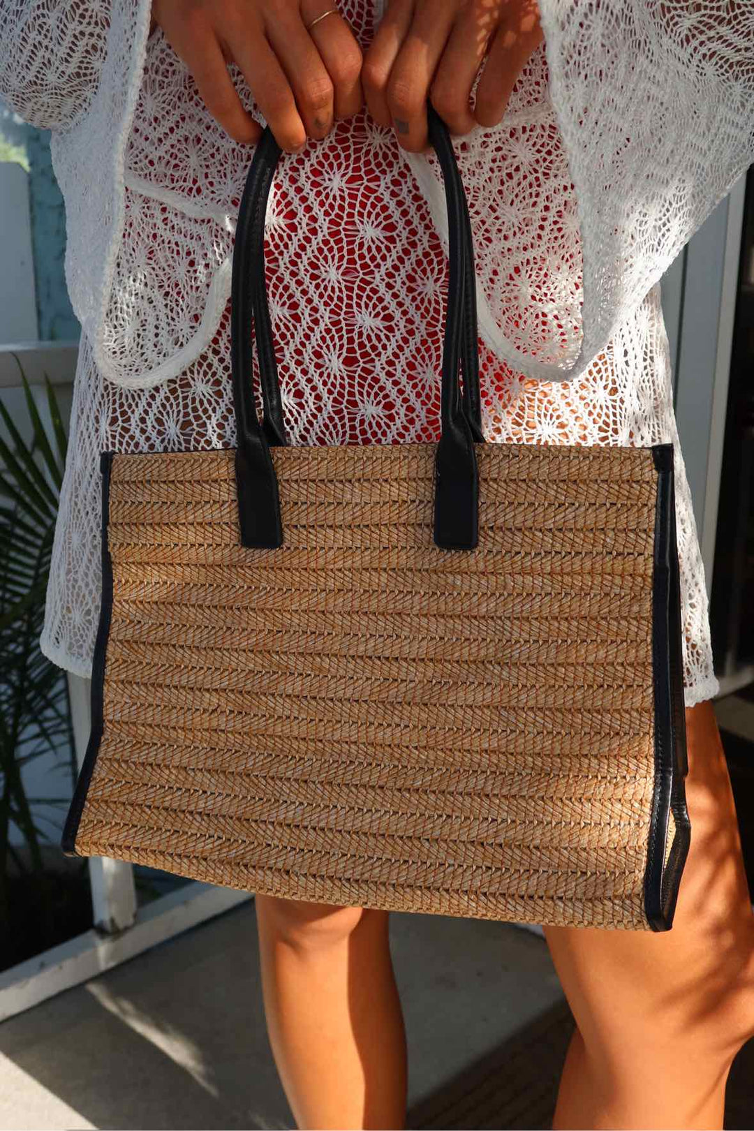Walter Baker Size Medium Natural/Black Purse