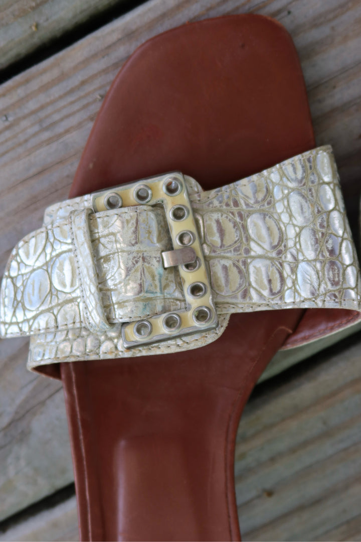 Donald Pliner Shoe Size 9 Heels