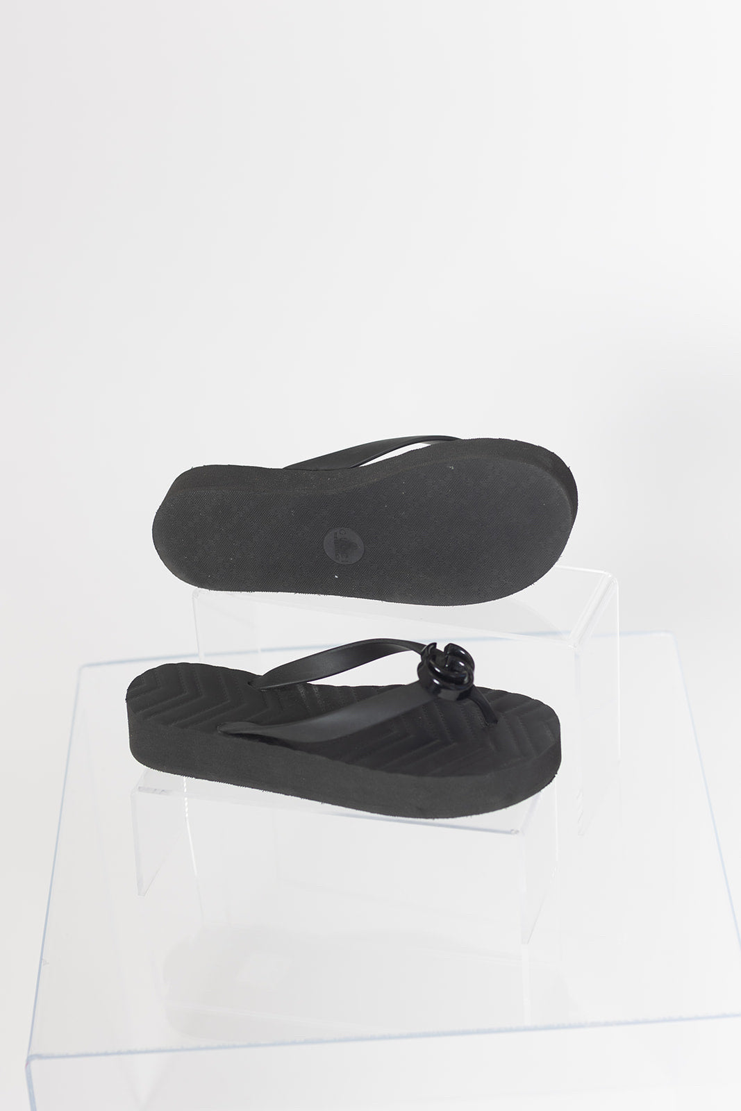 Gucci Shoe Size 5.5 Flip Flops