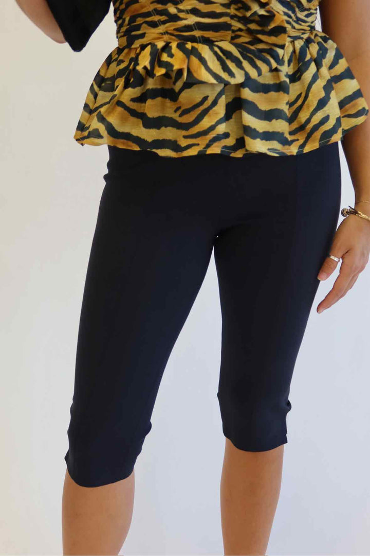 The Drop Size S Capri Shorts