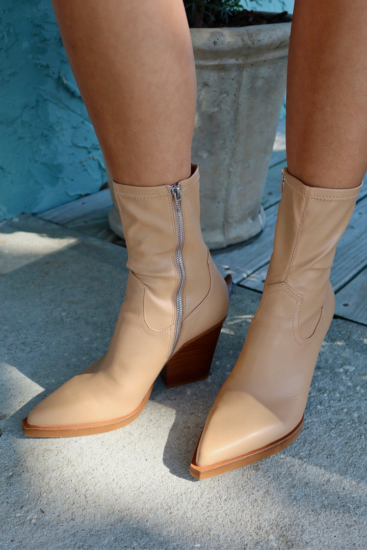 Dolce Vita Shoe Size 8.5 Boots