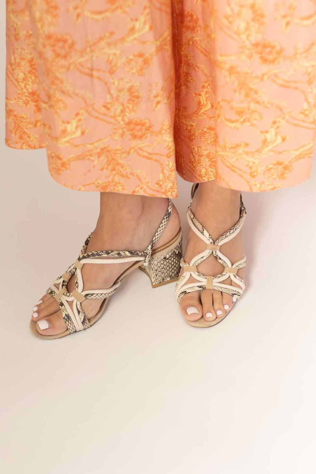 Birman Size 39 Snake Shoes