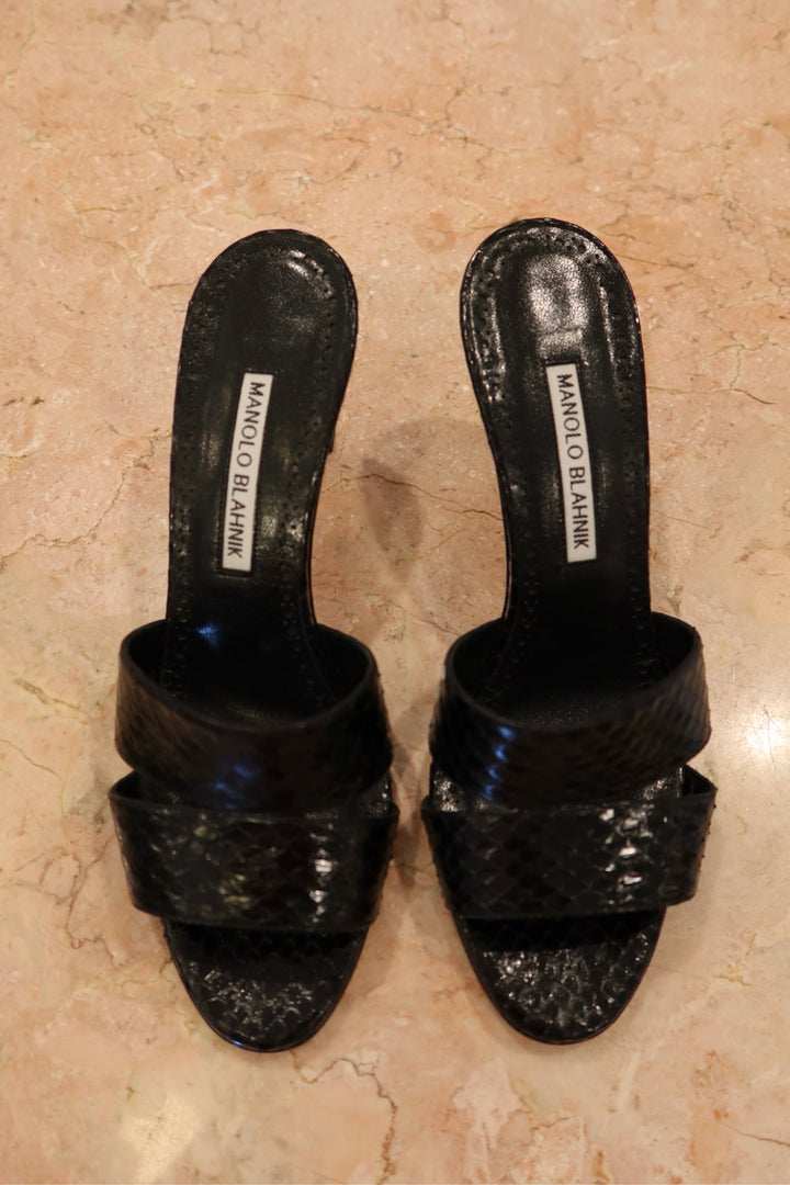 Manolo Blahnik Callamu Black Snakeskin Shoe Size 37 Mules