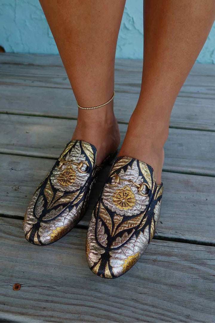 Gucci Shoe Size 38 Gold + Silver Threaded Loafers
