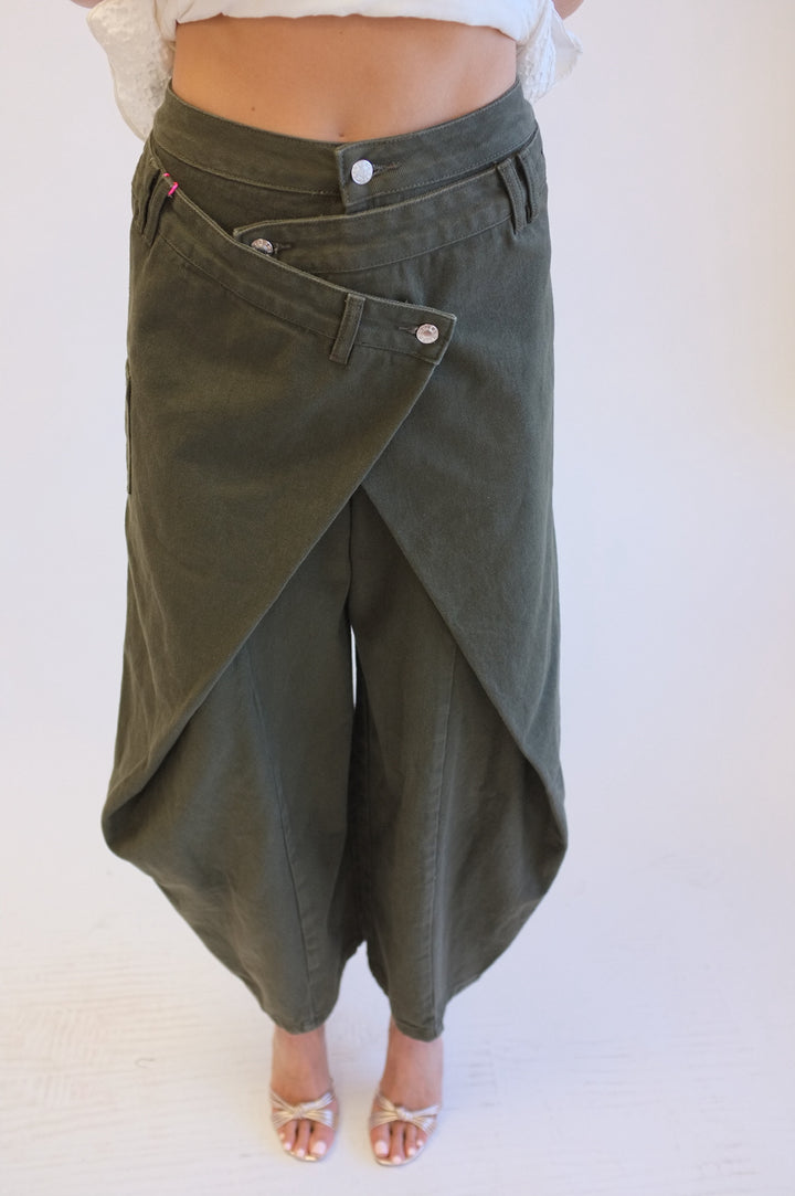 Commense Size S Jeans