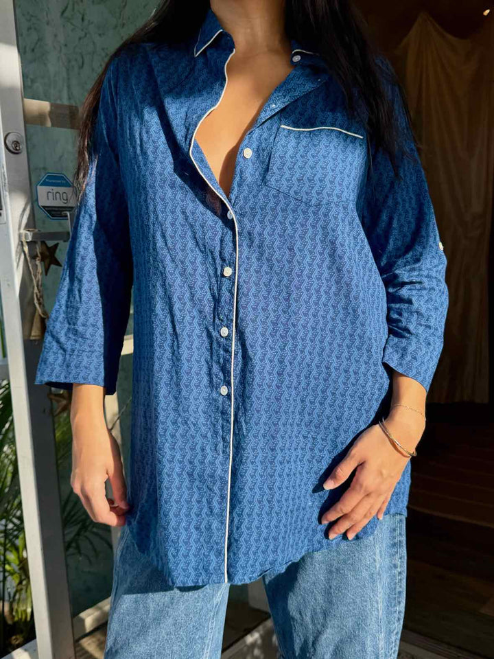 Julia Amory Size Small Navy BtnDwn L/s Top