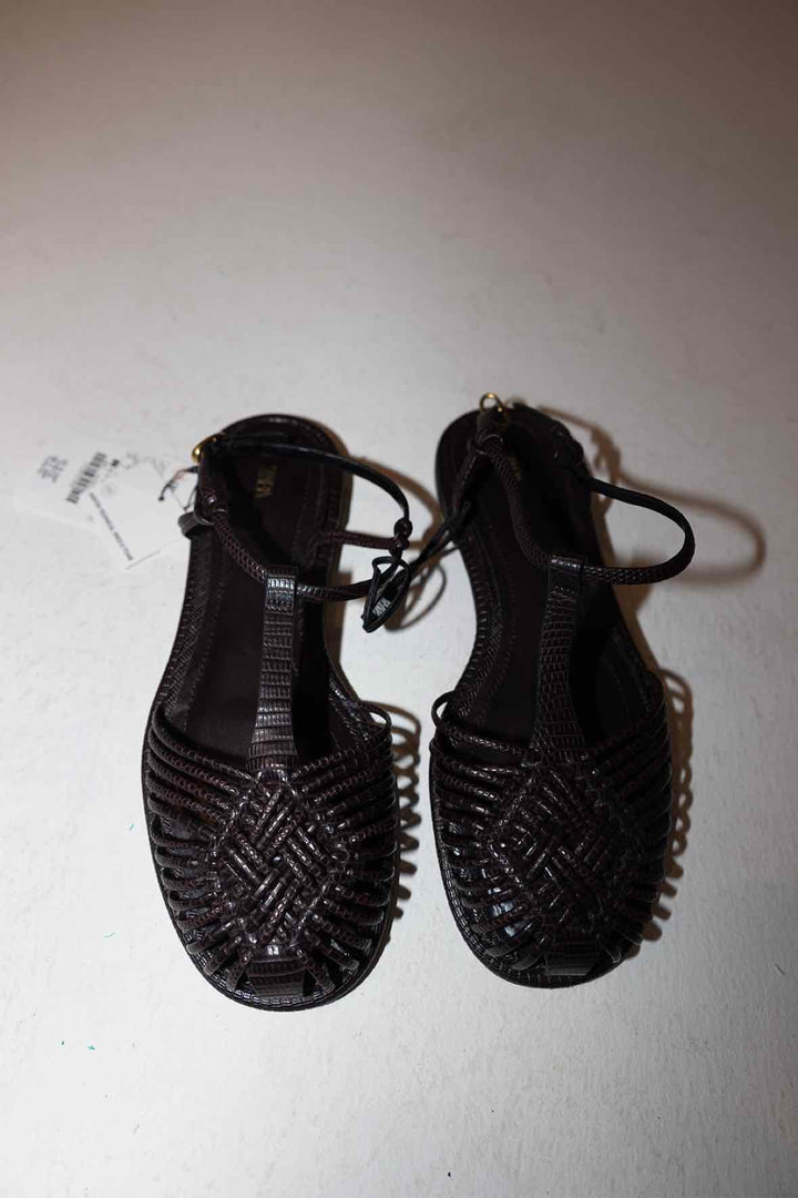 Zara Size 35 Brown Shoes
