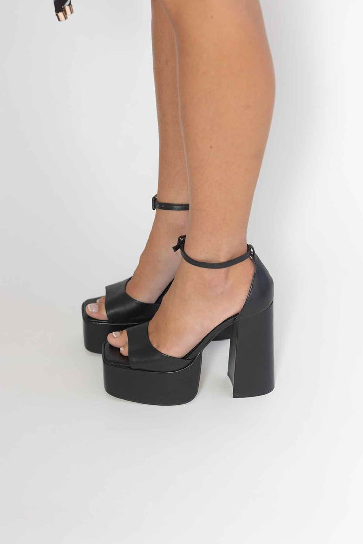 Steve Madden Shoe Size 6.5 Heels