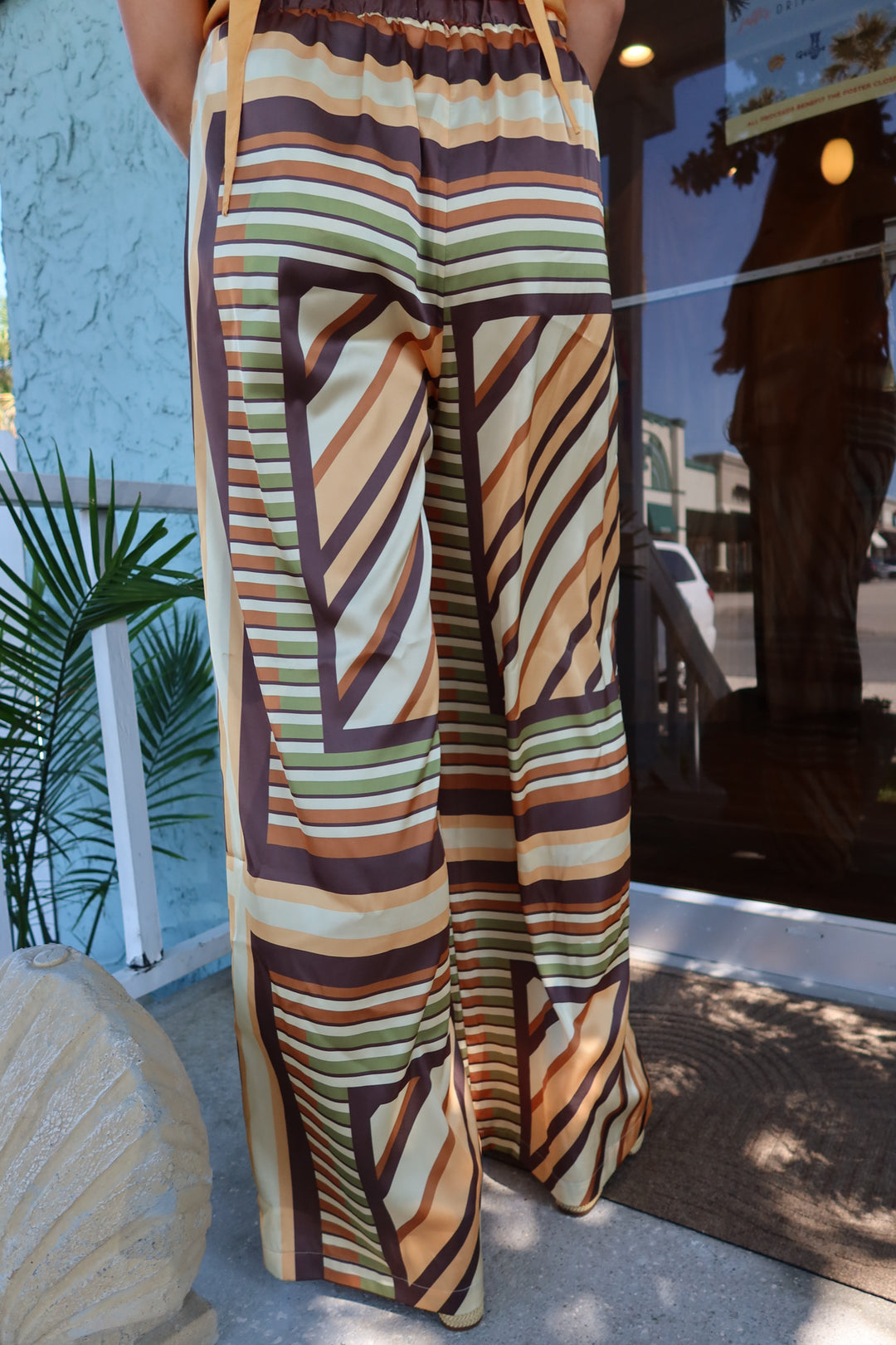 Misa Size L Geo Print Wide Flowy Pants
