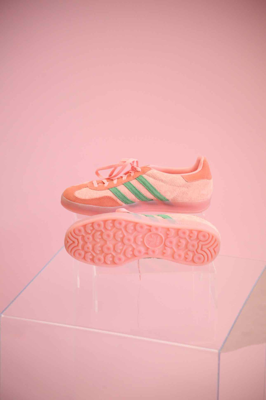 Adidas Shoe Size 7 Sneakers