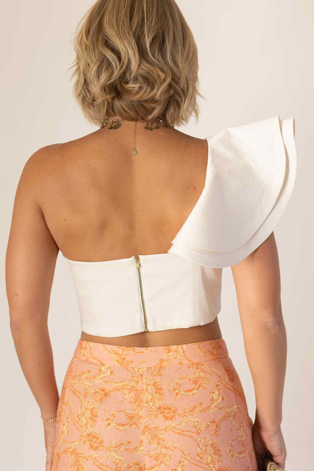 Amur Size M Structured One Shoulder Crop Top