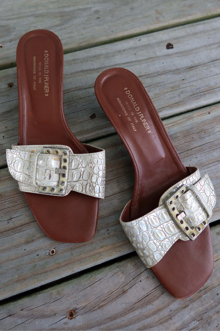 Donald Pliner Shoe Size 9 Heels